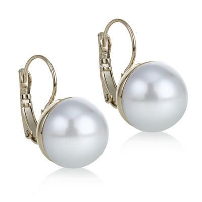 Cream pearl drop hook earring
